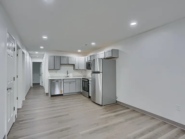 124 Kathleen Dr #7 — Photo 25