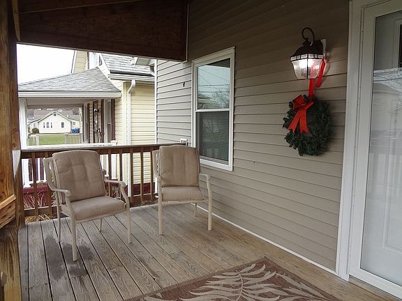 5th image of 492 Fairlawn Ave