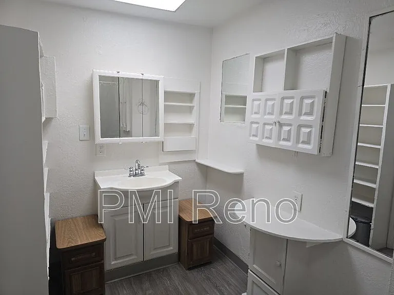 140 Victorian Ave #11 — Photo 10