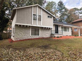 6691 Woodfield Ln, Rex, GA 30273