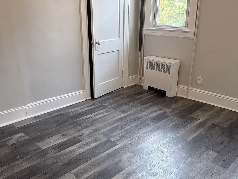 425-427 3rd Ave #B — Photo 18