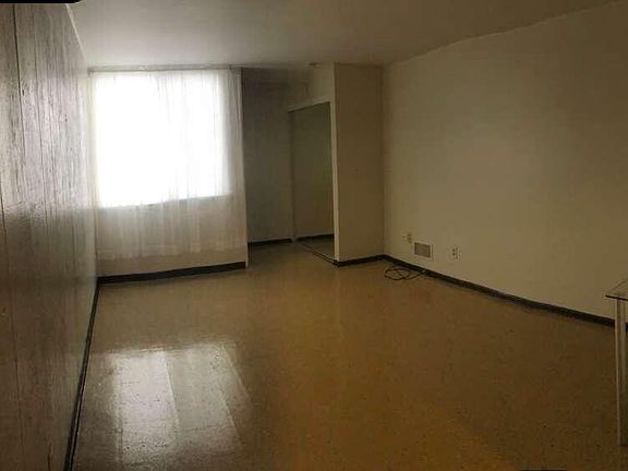 4th image of 8901 North Swan ROAD #D