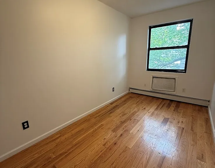 1108 Halsey St #2 — Photo 4