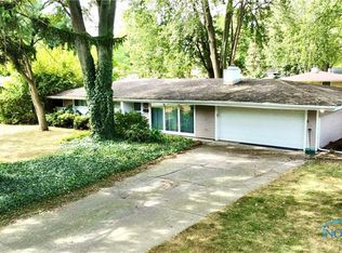3247 E Lincolnshire Blvd, Toledo, OH 43606