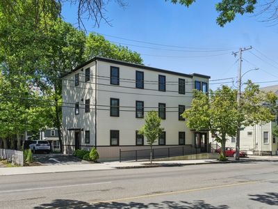 9 Boston St #3, Salem, MA, 01970