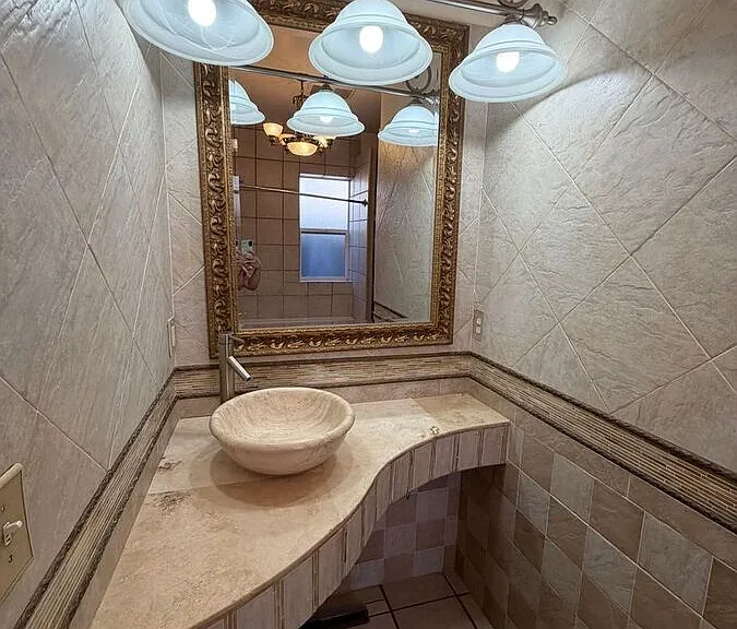 625 E Wilmington Ave — Photo 18