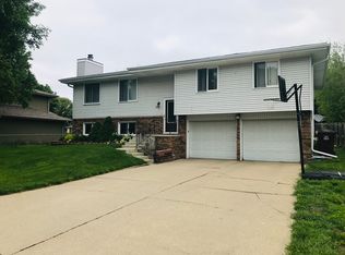 405 S Ridge Dr, South Sioux City, NE 68776