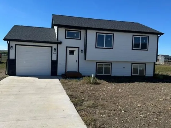 860 Bushnell Ct, Box Elder, SD 57719