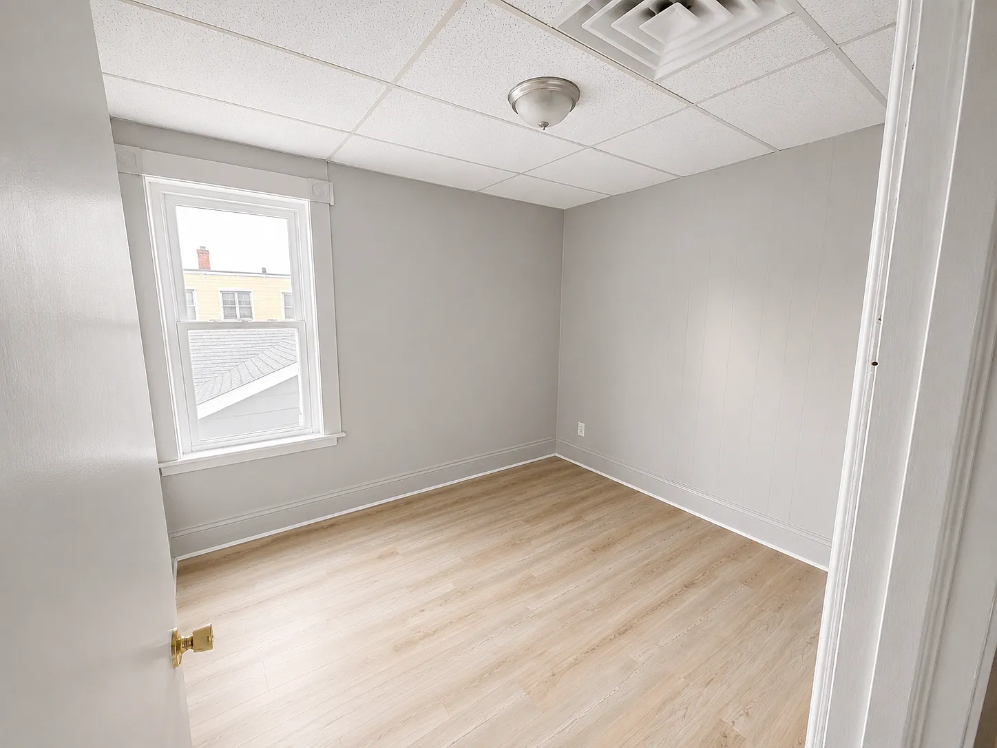 3 bed, 1000 sqft, $1,500 — Photo 4