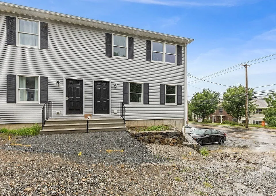 353 1/2 South St #1