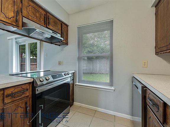 2nd image of 111 McAnally Dr