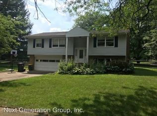 5607 Meadow Dr, Orefield, PA 18069