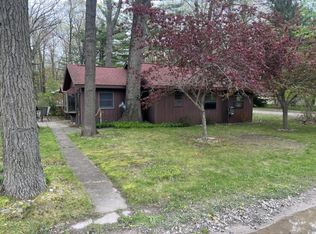 1927 Bear Rd, Oscoda, MI 48750