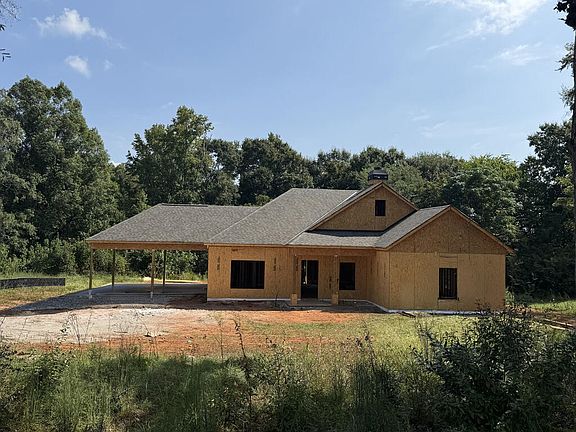 2nd image of 174 Mountain View Rd