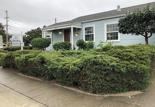 1st image of 2374 Roosevelt Ave
