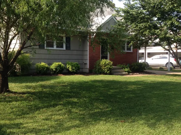 8201 Fernwood Dr, Norfolk, VA 23518