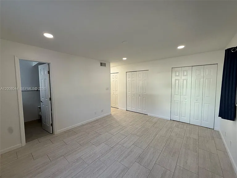 609 NE 14th Ave #108 — Photo 14