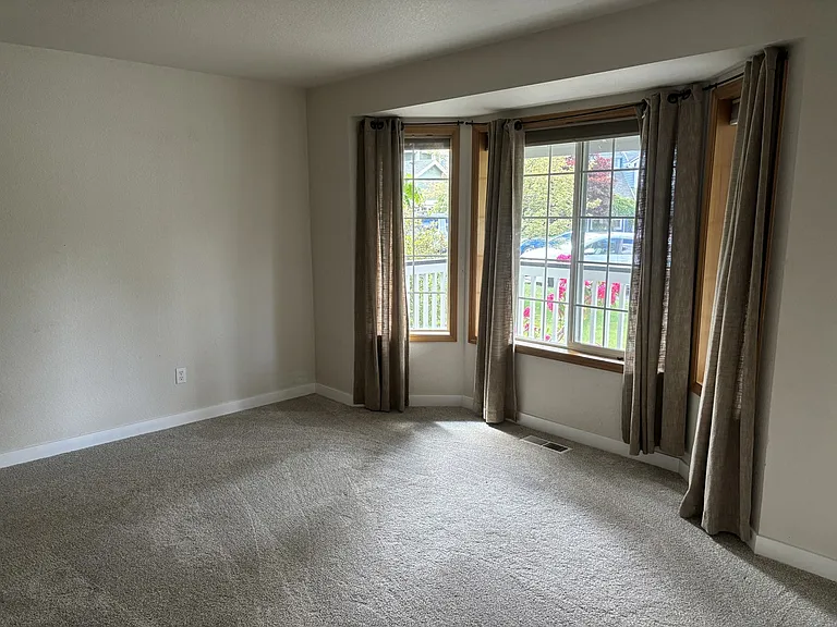 5491 Park Place Loop SE — Photo 5