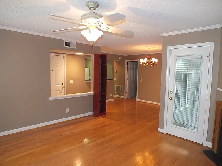 1211 Westview Ln #203 — Photo 3