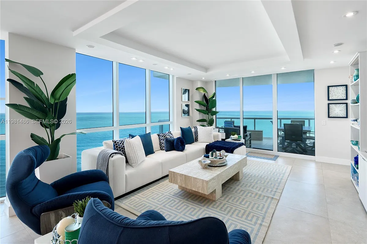 Building Photo - 3801 Collins Ave #1906