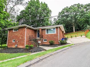 1120 Fawcett St, Coraopolis, PA 15108