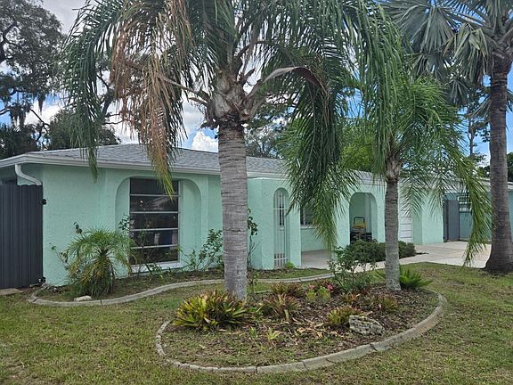 3rd image of 7124 Ashwood Dr #1