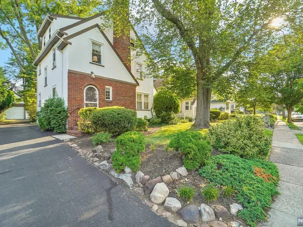 175 Everett Pl, Englewood, NJ 07631