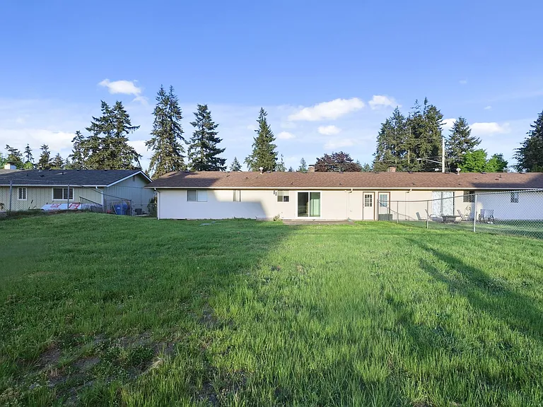 333 Choker St SE #B — Photo 27