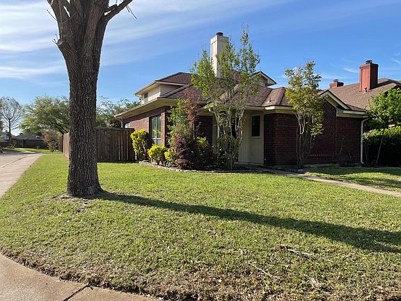 3rd image of 1400 Alta Mesa Ct