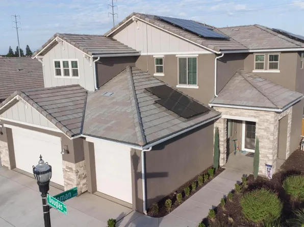 2756 N Douglas Ave, Fresno, CA 93727