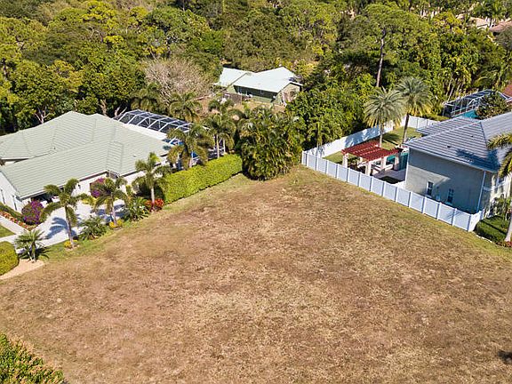 3rd image of 12852 Cocoa Pine Dr