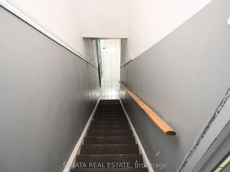 199 King St E #1 — Photo 30