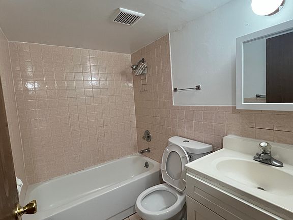 5th image of 814 42nd Ave #B