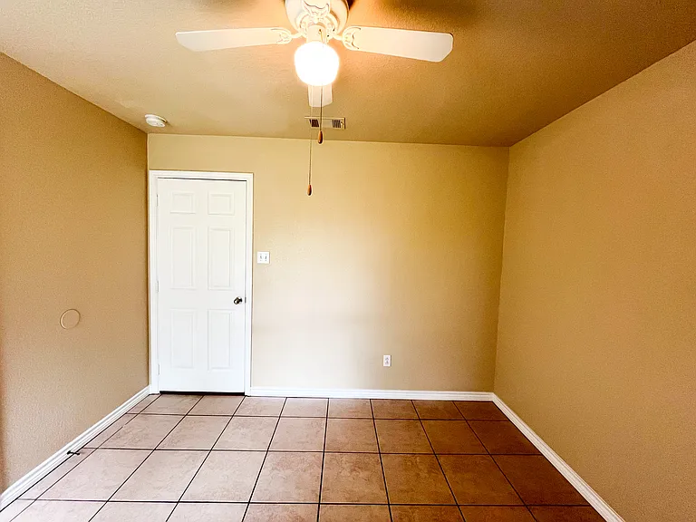 418 W Green Ave #A — Photo 25