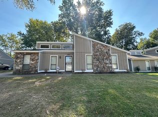6035 Scarlet Leaf Dr, Memphis, TN 38141
