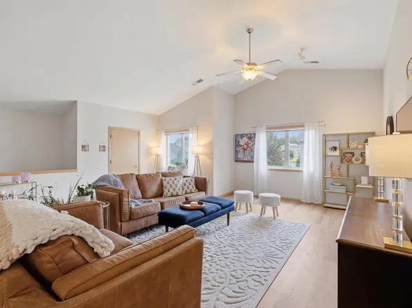 245 Alpine Meadow Circle, Oregon, WI 53575