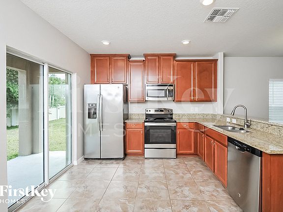 4th image of 1817 Harbour Blue St