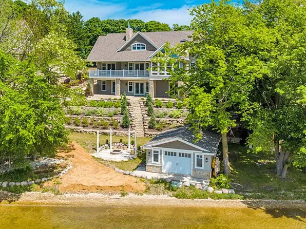 8732 392nd AVENUE, Genoa City, WI 53128