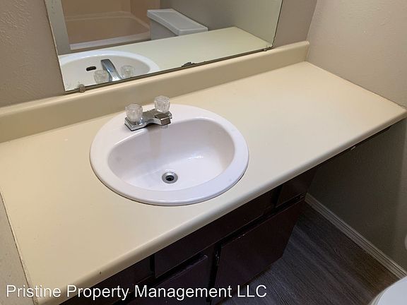 4th image of 3735 Kriss Dr APT 14