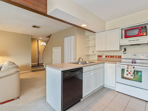 3rd image of 2910 Frontenac St Unit 216