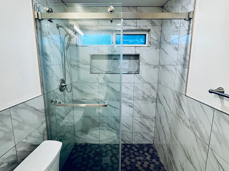 Beautiful spacious bathroom.