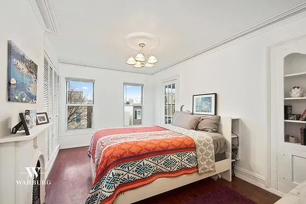 Rented by Warburg | media 23