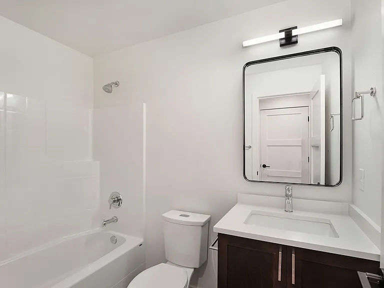 3212 NE 70th St #B — Photo 13
