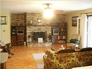 4th image of 214 Lakeview Dr