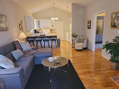 2nd image of 1334 21st St