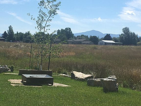 2nd image of 164 Ramshorn Peak Ln