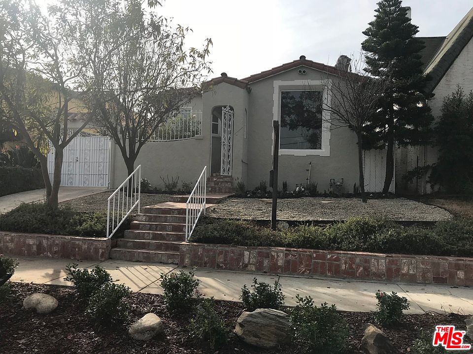 1st image of 3154 W 74th St