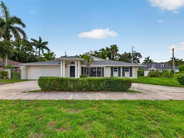 201 SNELL ISLE BOULEVARD NE, ST PETERSBURG, FL 33704
