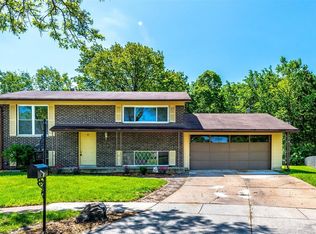 1477 Payaso Ct, Fenton, MO 63026