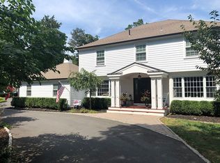 42 Blackpoint Horseshoe St, Rumson, NJ 07760